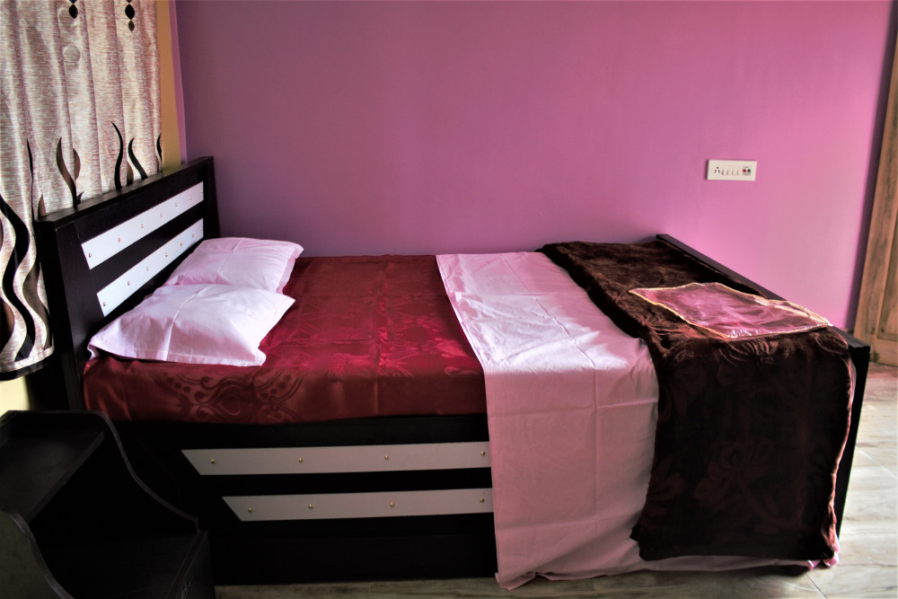 best hotel in gorumara